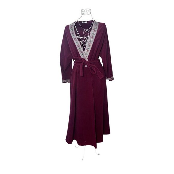 BEAUTIFUL 80s Vintage Vanity Fair Soft Polyester Robe trimmed with Floral Patter - Picture 2 of 13